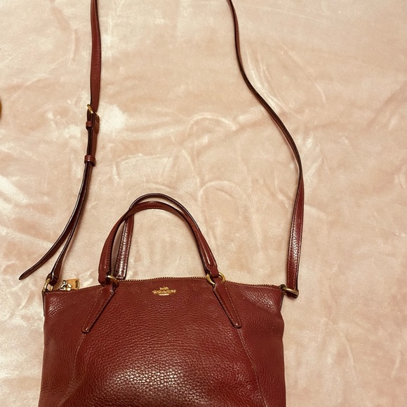 Authentic Coach pebbled leather mini Purse - Picture 4 of 4